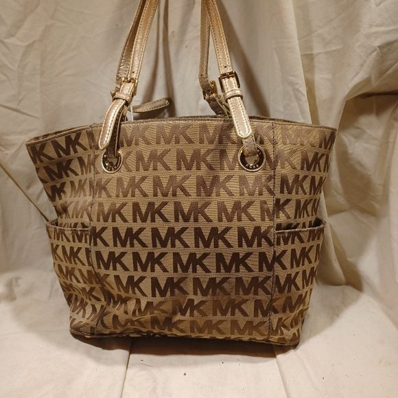 Michael kors tote - Picture 6 of 9